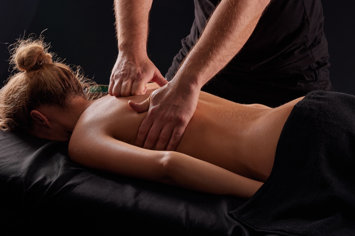 Side-by-side couples massage Ottawa